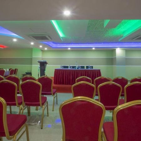 Hotel Mira Garden Srihotto Zewnętrze zdjęcie