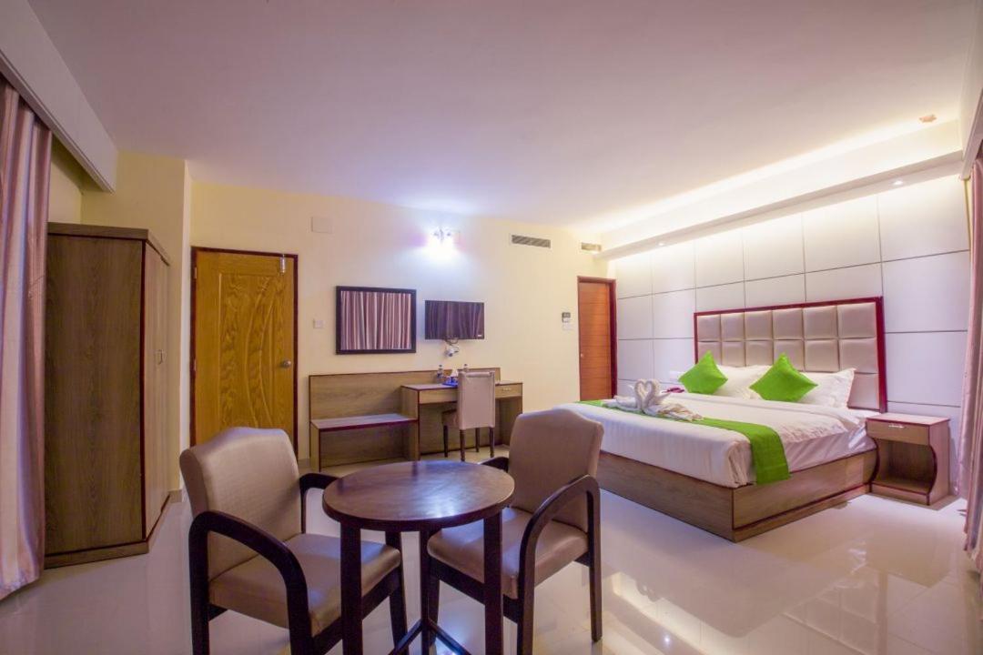Hotel Mira Garden Srihotto Zewnętrze zdjęcie