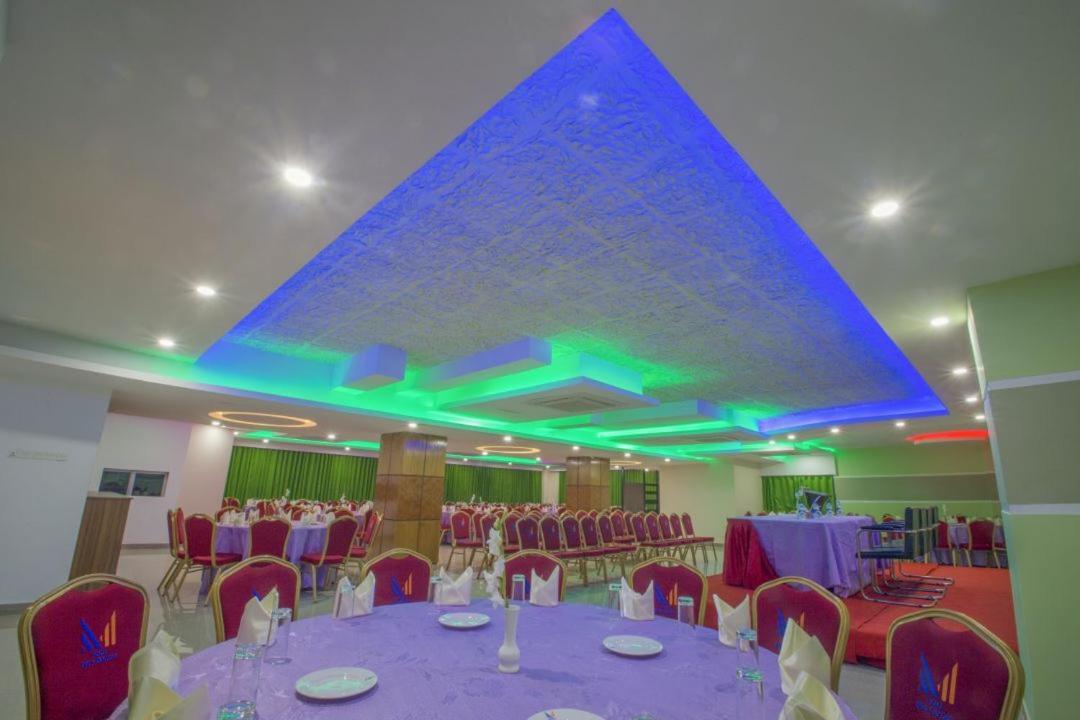 Hotel Mira Garden Srihotto Zewnętrze zdjęcie
