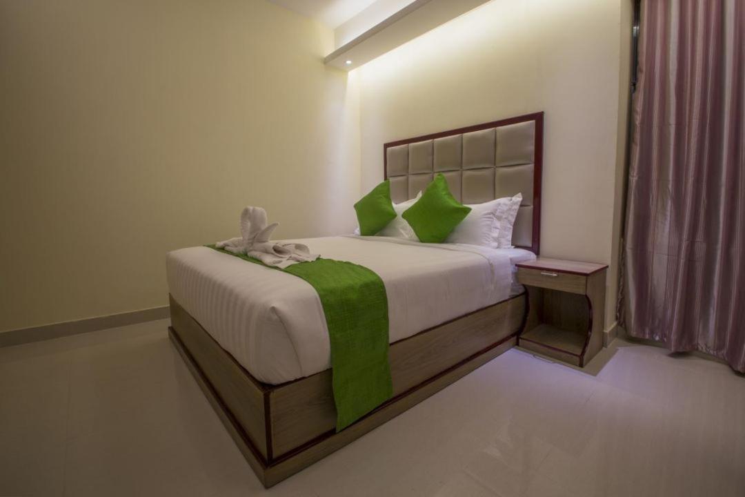 Hotel Mira Garden Srihotto Zewnętrze zdjęcie