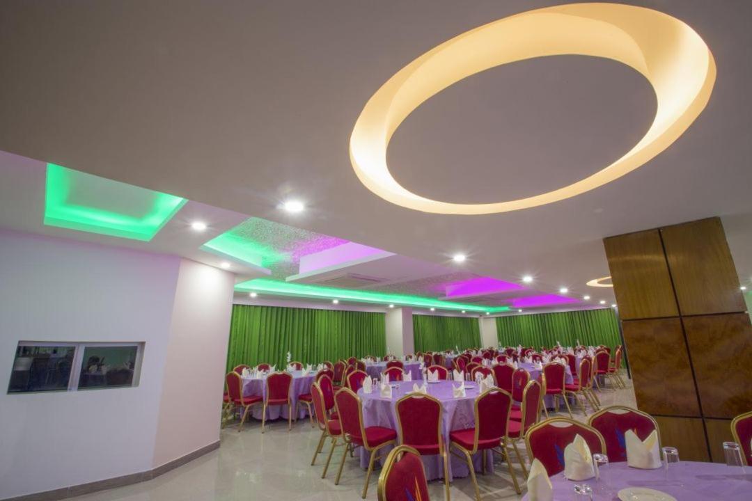 Hotel Mira Garden Srihotto Zewnętrze zdjęcie