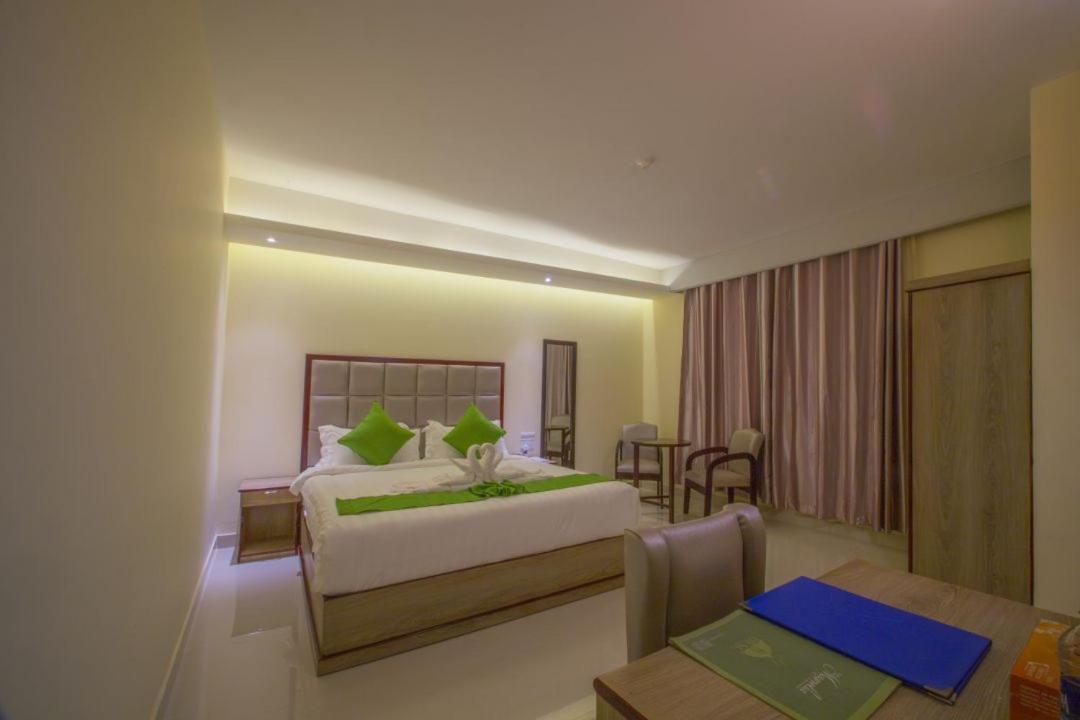 Hotel Mira Garden Srihotto Zewnętrze zdjęcie